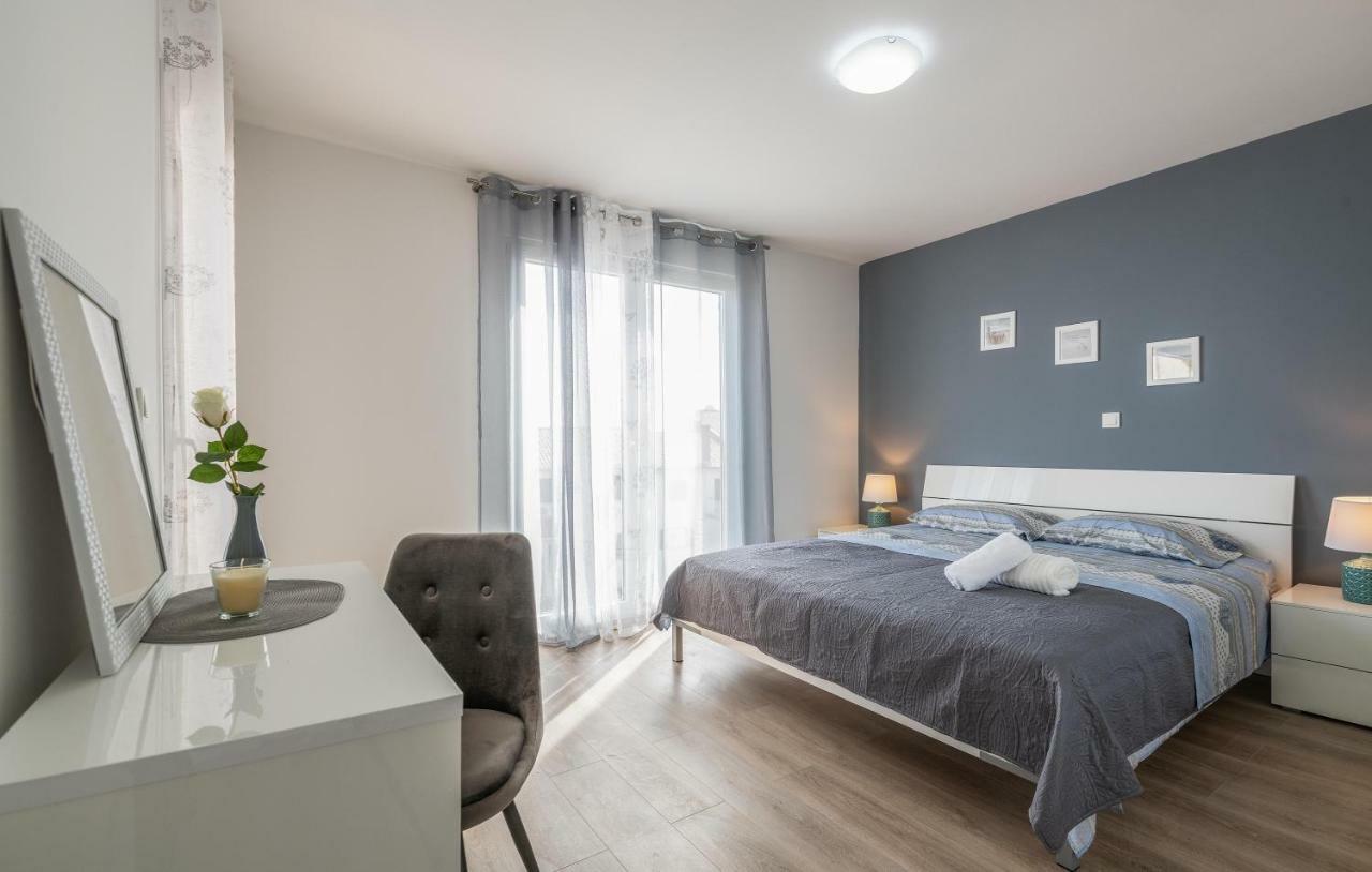 Family Apartment Ingrid Пула Екстериор снимка